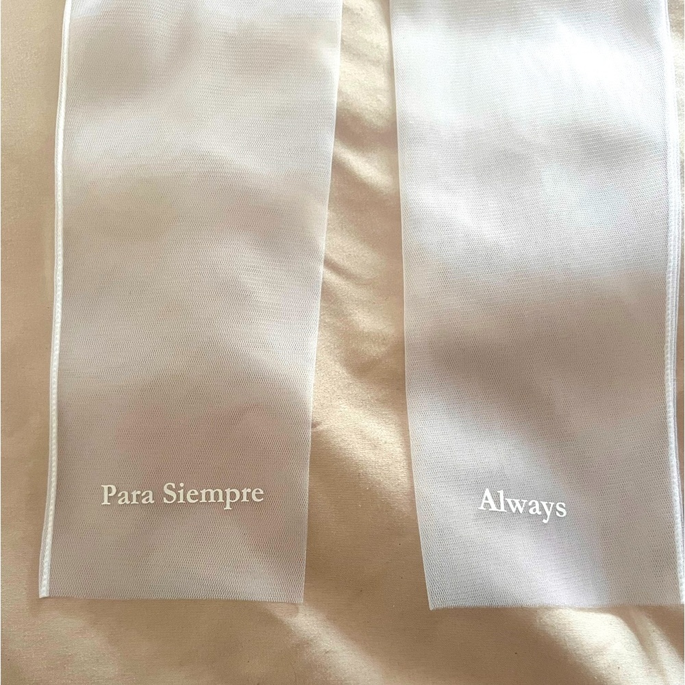 Wedding Dress Tulle Gloves - Spanish & English